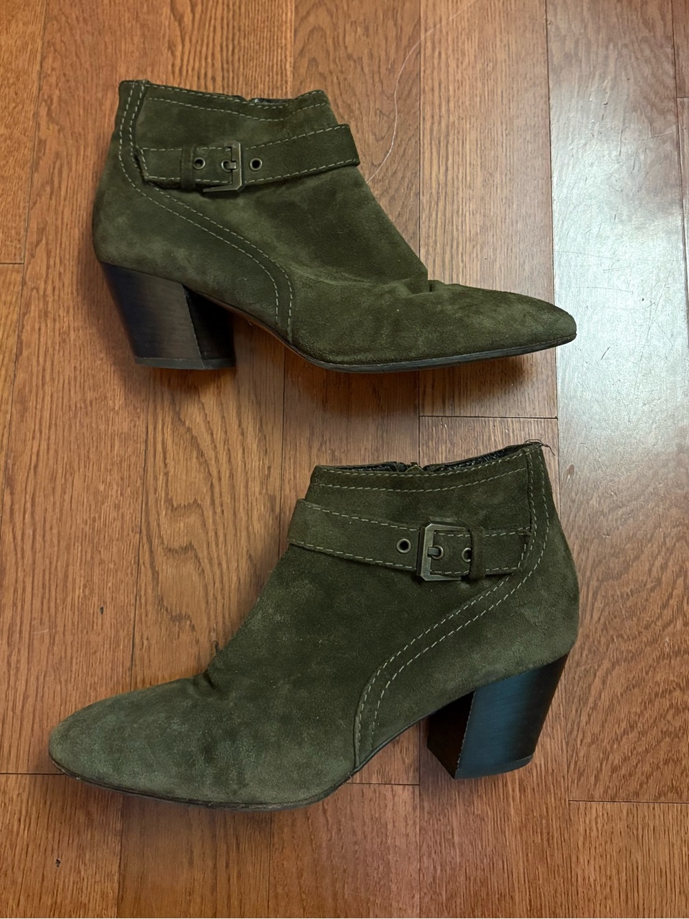 Aquatalia Olive Suede Ankle Booties with Buckle. Size 8. Made in Italy